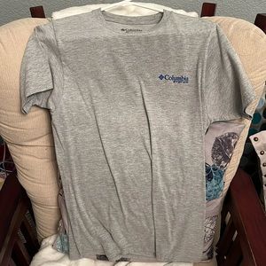 Adult small Columbia PFG tee